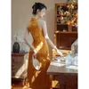 Ethnische Kleidung 2024 Frauen chinesisches Kleid Qipao Cheongsam verbesserte ärmellose gelb hängende Hals modern