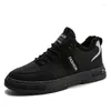 캐주얼 신발 Heren Schoenen 2024 Winter Plush Fashion Men 간단하고 다재다능한 남성의 vulcanized anti-slip 플랫폼