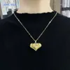 Colliers de pendentif MHS.Sun Collier de coeur d'amour en or de haute qualité pour femmes bijoux de chaîne de cuivre personnalisés pour femmes 1pc