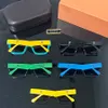 Numes de créateurs Lunettes de soleil Filtre anti-enclare La lumière à la mode simple des lunettes de soleil simples de style classique 5 couleurs option