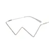 Jednoczęściowa spersonalizowana metalowa inkrustowana diamentowa rama okularyczna, pół ramy, dekoracyjna rama lustrzana w kształcie litery W