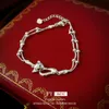 Le même bracelet à double couche Fox Ball de Zhao Lusi avec un style polyvalent individualisé froid, un artisanat unique et à la mode