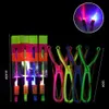 LED Flying Toys 5pcs Magische lichtemitierende Spielzeug Erstaunliche leichte Pfeil-Raketenhubschrauber Fliegende LED LED Light Toy Party Fun Geschenk Gummi-Band Catapult 240410