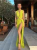 مثير عميق Vneck Hollow Out Maxi Dresless Slifectipess Plateed Green Dresses Summer Lady Beach Length Floor Length 240327