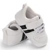 Sneakers sportifs nouveau-nés à semelle molle Baby Boys Chaussures Pu Leather Toddler First Walker Infant Anti-Slip Outdoor Sneaker Girls Chaussures