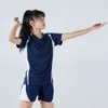 サッカーセット/トラックスーツ新しいバレーボールスーツ男子女性チームバドミントン半袖通気性マッチトレーニング印刷可能