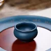 2 pcs / set yixing purple argile petite tasse de thé célèbre bol de thé fait à la main