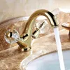 Robinet de bassin en laiton chromé de salle de bain lavabo robinet Crystal Ball double manche baignoire baignade lavage des toilettes confort