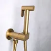 Juego de rociador de bidé de latón sólido con el armario de oro de oro abierta y cerrada accesorio para el baño del baño