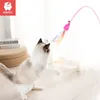 Kimpets Katzen Spielzeug einziehbarer Teaser Funny Cat Stick Fishing Rod Interactive Kätzchen Stick Elastizität spielen mit Federgell