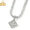 Hanger kettingen de bling koning romantische gelukkige vier blad klaver hanger Iced Out Cubic zirconia hanger ketting voor vrouwen meisje hiphop sieraden 240410