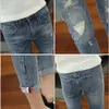 Jeans angosciati per estate maschile slim 2024 versione coreana Trend leggings leggings slim fit versatili pantaloni corti alla moda