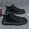 Casual schoenen mannen sneakers 2024 Lente herfst ademende slip op mannelijke platte loafers modebedrijf heren vulcanisize