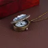 Pocket Watches Relief Bloem Mooie ketting Palace Stijl Kleine kwarts Pocket Bloemwand elliptische gesneden rooskleding met ketting Y240410