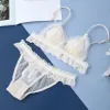 Französisch Ultra dünner sexy BH Set Frauen Beugen Spitzen Blumen Stickerei Unterwäsche süße und süße atmungsaktive Dreieck -Tasse Dessous Set
