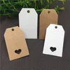 300 stks 5x3cm Retro-stijl T-vormig bruin kraft Parterbord Tag-label Voeg hartgat toe voor doe-het-zelfverpakking cake doos prijs hang hang tags