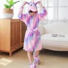 4 6 8 10 12 Y Mädchen Robe für Kinder Schlafpajamas Einhornbad Robe Winter warmer lila Regenbogen mit Kapuze -Nachtwäsche Geburtstagsfeier PJs