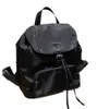 Le créateur de sac à main en cuir vend de nouveaux sacs pour femmes à Discount New Fashion Nylon Backpack Polypack pour une grande capacité