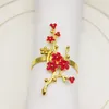 Retail 10pcs Napperon Ring Crystal Plum Blossom Classement de serviette, utilisé pour le mariage, la fête, le dîner, Noël, la décoration de vacances-or