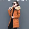 Женский дева вниз 2024 модный зимний хлопковой куртку женский корейский шерный воротник с капюшоном в средней длине