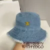 Denim Bucket Hat Women Designer Ribbed Solid Wide Brim Chapeaux de mode extérieurs Caps de mode