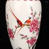 Vases en émail en poudre chinoise avec motifs de chants des oiseaux et de fleurs de parfum
