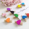 50pcs/los mini romantisches liebevolles Herz Form Holzklammern Handwerk Fotos Papiere Kleidung Stifte Home Bachelorette Party Dekorationen