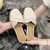 Sandali di pantofole design francese sentendo sandali a fondo piatto per abbigliamento estivo femminile 2024 Nuovo stile casual di nicchia in stile fata H240410