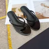 Mulheres Le Cassandra Slipper Slipping On Mules Patent Leather Sandal Gold Fliver Filelel Selppers Slippers Ladies Crystral Rhinestone Flip Flips Summer Beach Pool Slides