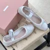 New style Miui sandal ballet flat shoe dance womens men Bow loafer black white Summer Casual Shoe Lovely outdoor Low luxury Designer Dress Yoga sexy silk walk lady gift