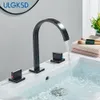 Ulgksd Hot Cold Water Basin Faucets Deck Mounted Square Bathroom Sinkタップダブルハンドル3ホールミキサータップバスルーム用品用