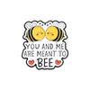 Cartoon Bee Animal Ematel Pin I Bee Leaf in You Bee Mine Couple Brooches Badge Badge Badge Gifts