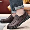 Chaussures décontractées plus taille pour hommes printemps baskets respirantes Business conduisant le glissement de marche sur les mocassins zapatillas de hombre