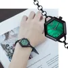 Нарученные часы женский браслет мода Элегантное гексагональное водонепроницаемое аналоговое кварцевое подарки мини -платье