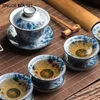 Traditionell blå och vit porslin Gaiwan Travel Tea Bowl Handgjorda keramiska tekopp