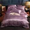 Sängkläder sätter China Leverantör Pure Mulberry Silk Bed Sheet Set Comporter Four Pieces