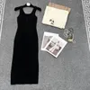 여성 드레스 소매 소매 트리코트 en pur coton 럭셔리 디자이너 여성 의류 패션 편지 패턴 면화 길렛 산지 크기 S-L