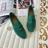 Designer casual skor lp platt mocka loafers sommar kvinnor charm dekorerade vandringskor aprikos läderskor slip-on bekväm mångsidig platt skor