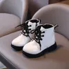 2023 Nouveaux bottes pour enfants Boots garçons filles enfants Bottes courtes empêcher la glissante des bottes simples de printemps d'usure à l'usure