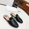 Slipare kvinnor Princetown Autumn Winter Warm Wool Slipper Classic Metal Buckle Brodery Sandaler Men Leather Half toffel Mönster Slides