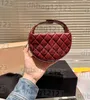 23c Women Women Classic Mini Moon Saco Quilted Bag Party Festa embreagem Salto Purse preta de Deus Hardware Metalasse Matelasse Around Cosmetic Case Bolsa 12cm