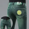 Jeans designer de jeans 2024 Produto de primavera com pequeno ft, fit slim, marca de algodão na moda, jovens coreanos grn ccu0 1p0i