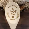 Cuillère en bois personnalisé, le mélange parfait, cadeau de douche nuptiale personnalisé, épreuve de fête de fiançailles de mariage fournit du nom