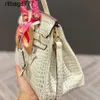 Deri BK Tasarımcı Çantaları İnek çantası yüksek lychee desen hissine sahiptir. Aynı omuz crossbody çantası yıldız