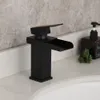 Yanksmart Luxury Chrome Waterfall Bathroom Bathroom Bower Basin Robinet Black Vanity Deck Mounted Washingin Hot and Cold Mixer Water Tap
