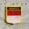 Patches de bordado de bandera nacional de Mónaco Escudo de insignia y pin de forma cuadrada Un colocado en la mochila de la brazalete de tela Decoración de la mochila