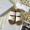 مصمم Luxurys شريحة Womens Sandal Slippers Fashion Summer Beach Mila Mule 2024 New Style Pool Loafer Flat Mens Sliders Platfor