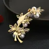 Minimalist new tree vine zircon brooch copper micro inlay high-end brooch pin clothing accessories