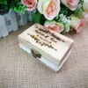 Personalizou seus nomes e data de gravação de madeira Caixa de anel de casamento com amor de amor personalizado Caixa de portador de anel de casamento rústico