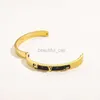 Bracelets de marque de créateurs Femmes Braceuse Braceuse de luxe Bracelet fausse cuir 18k Gold Bracelet en acier inoxydable Bracelet Bijoux de mariage Bijoux YY7265